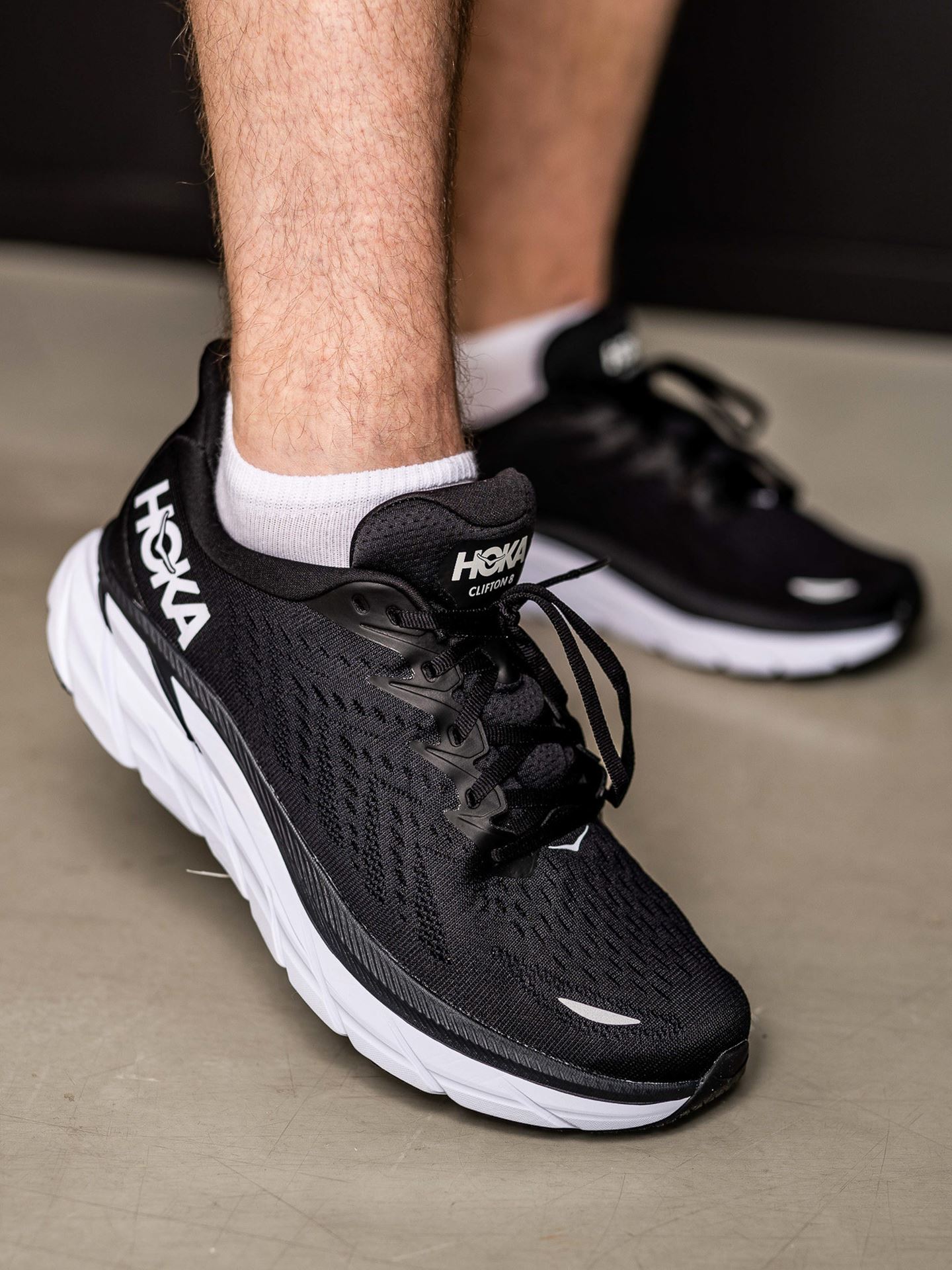 hoka one one clifton black