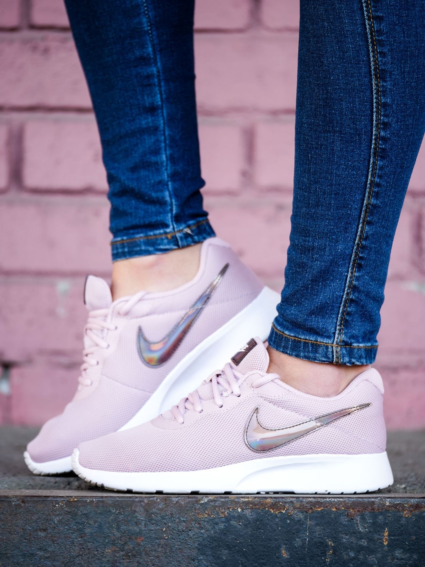 Nike tanjun plum clearance chalk