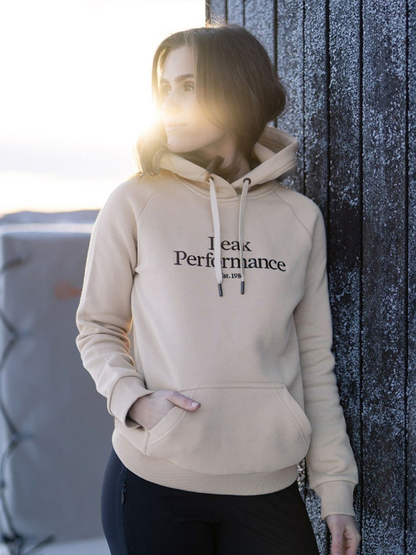 Peak performance hoodie beige online